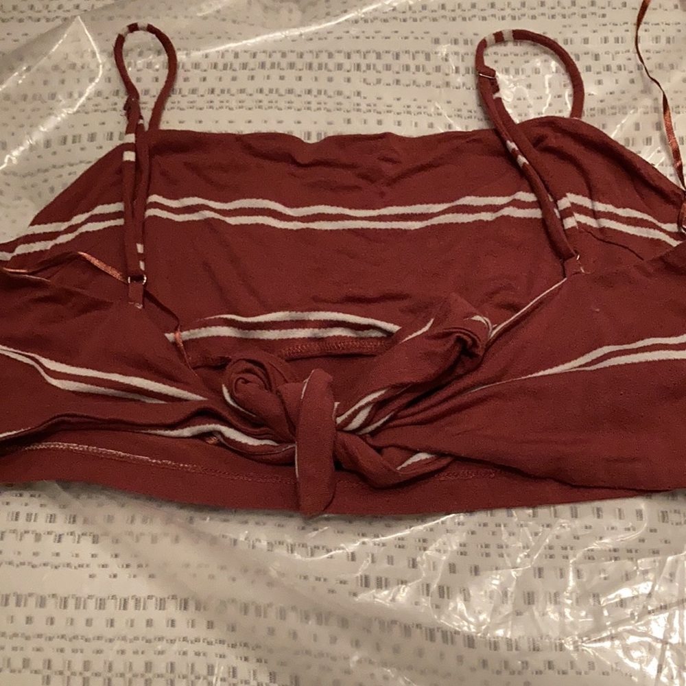 Crop top - Picture 2 of 2